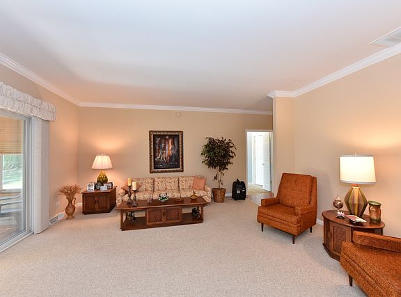 4th image of 126 Gulfstream Ct