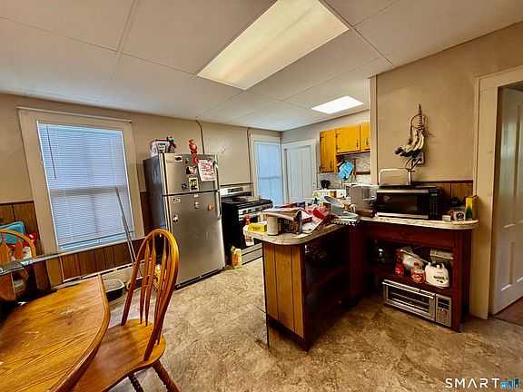 5th image of 95 Williams Avenue