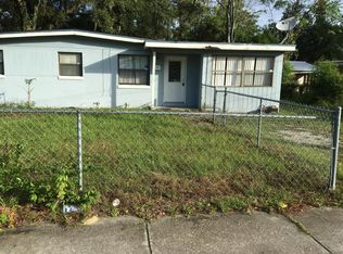 945 Depaul Dr, Jacksonville, FL 32218
