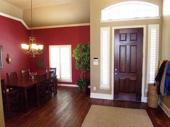 4th image of 15605 Crown Cove Ln