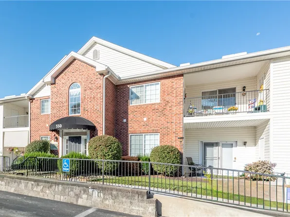 550 Hidden Ridge Ct APT 204, South Park, PA 15129