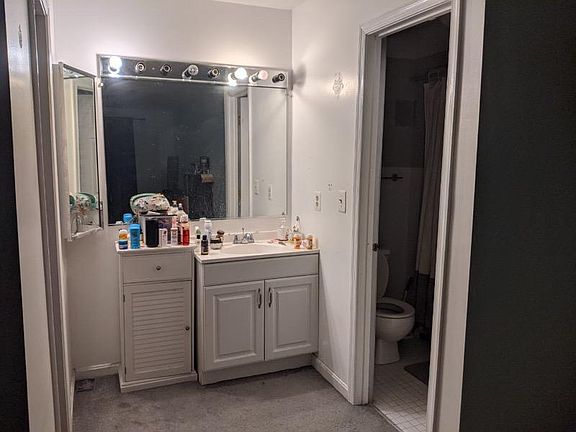 4th image of 2809 Lee Oaks Ct APT 201