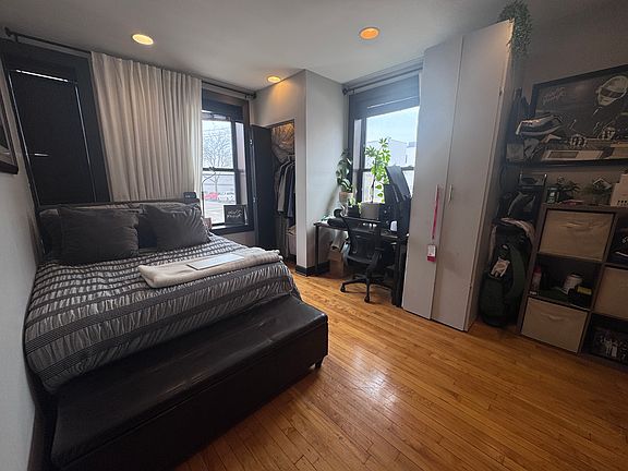5th image of 1401 W Hubbard St Suite 1E