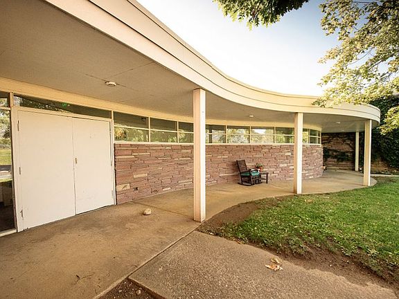 2nd image of 1444 Folsom St #9ce955f02
