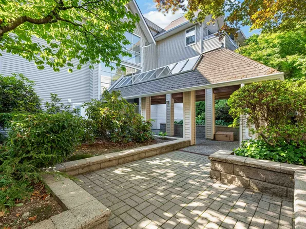 5375 Victory St #109, Burnaby, BC V5J 1T2