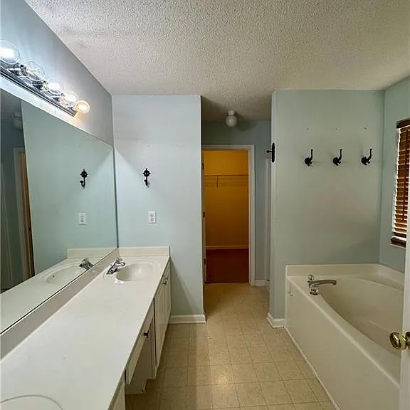 1840 Arborwood Dr — Photo 20