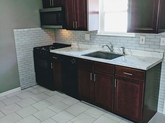 2nd image of 1239 Kraft St