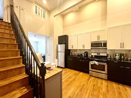 Rented by EXR | media 23