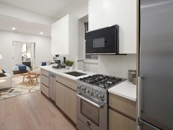 225 West 10th Street image 1 of 4