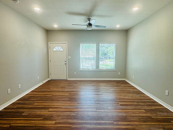 3rd image of 5908 Ash Ave #78002001