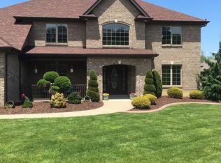 651 Ashton Ct, North Huntingdon, PA