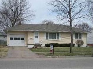 1214 E 19th St, Fremont, NE 68025
