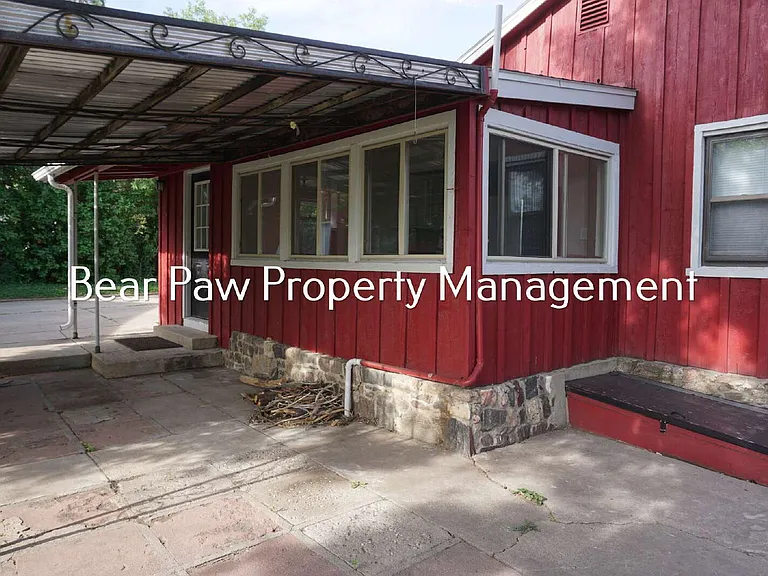 960 Loveland St #B — Photo 3