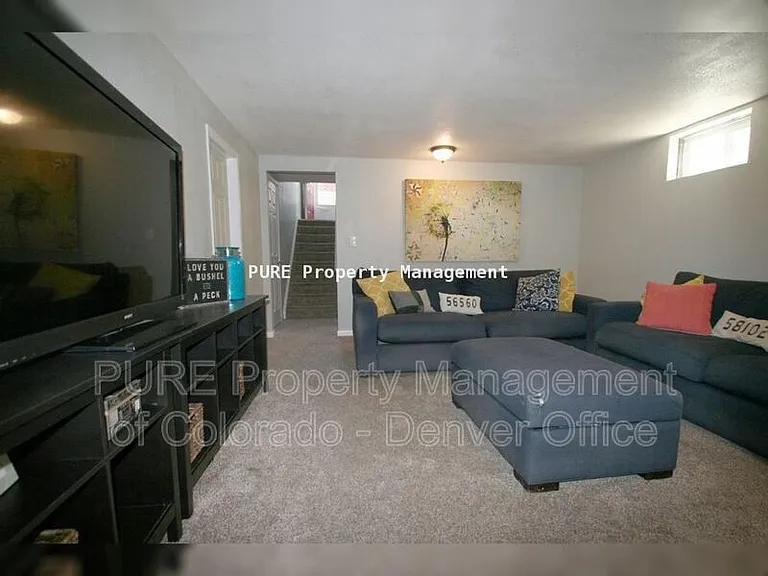 2255 S Clermont St — Photo 14