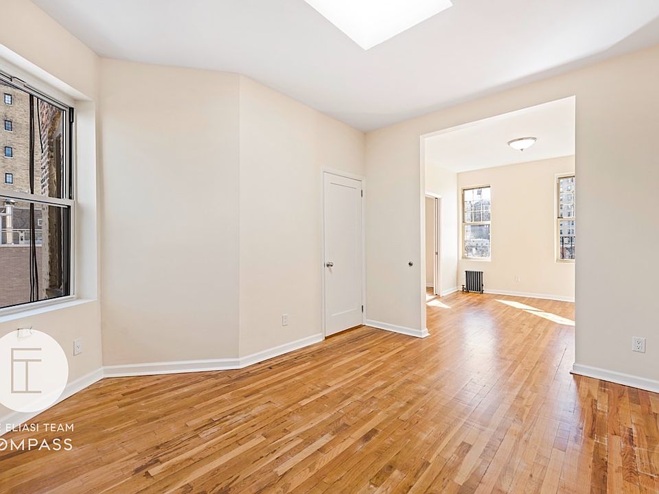 1st image of 19 Christopher St APT 21