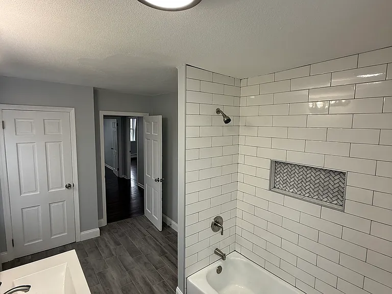127 Henry St #C — Photo 7