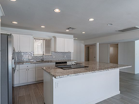 5th image of 1262 E Hermosa Dr