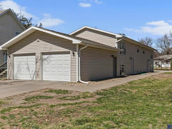 808 Peach St, Lincoln, NE 68502