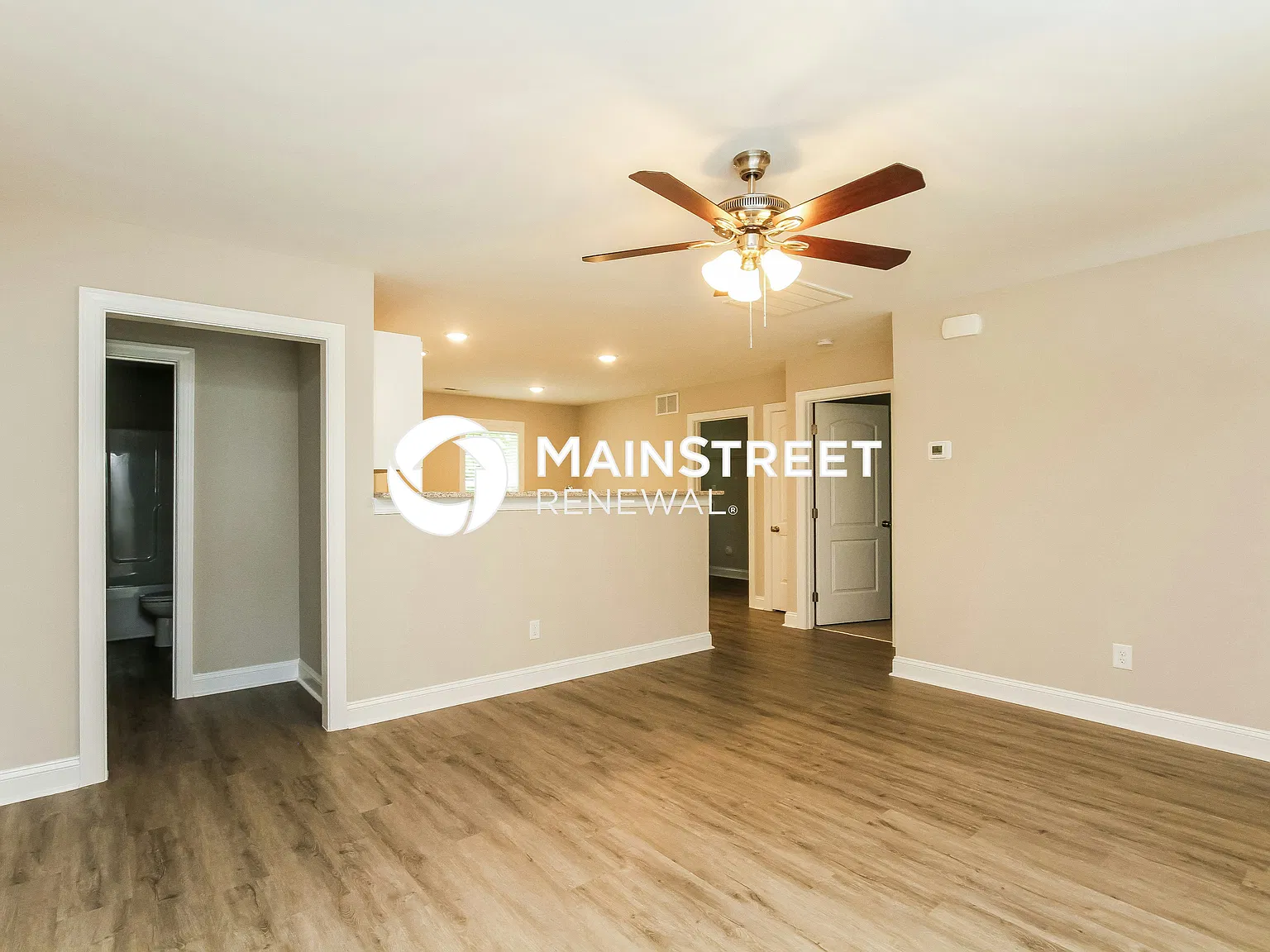 313 Center St — Photo 3