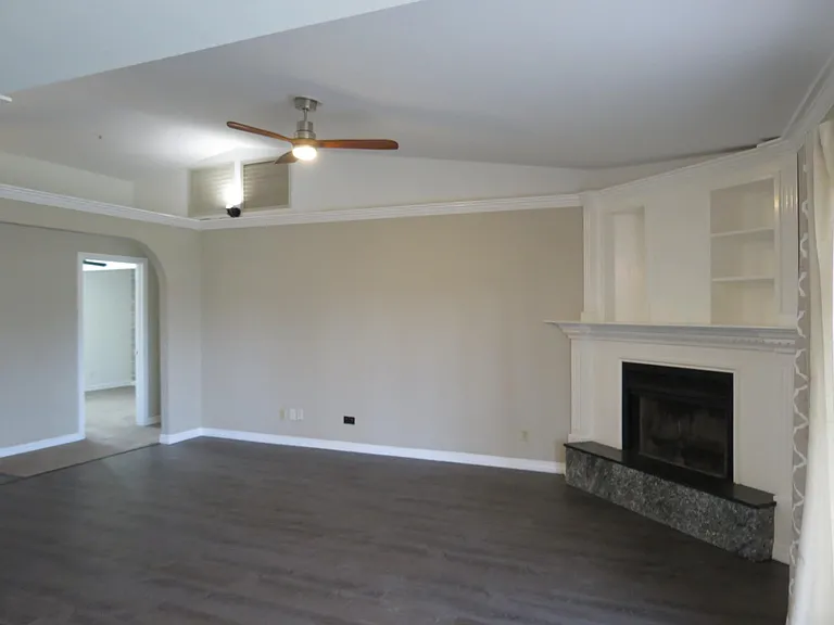 1234 Briarcove Dr — Photo 2