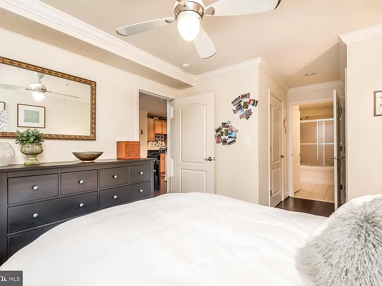 1451 Belmont St NW #11 — Photo 9