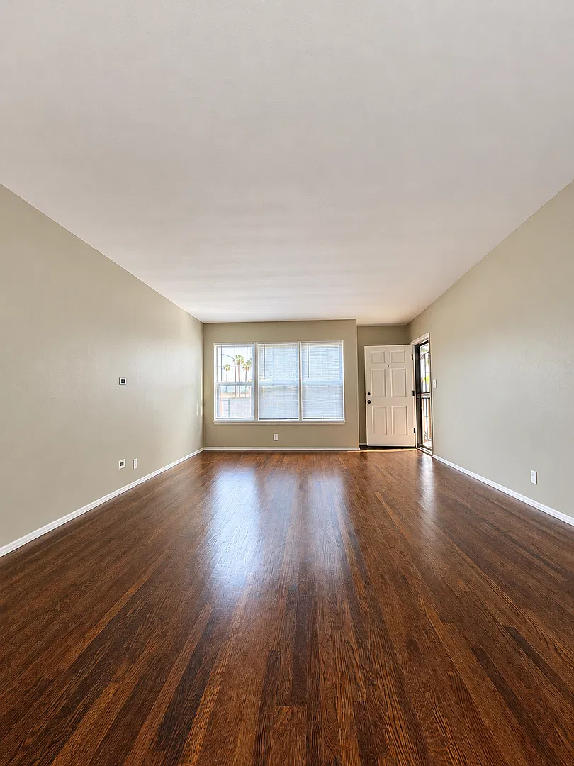 12556 Washington Blvd — Photo 3