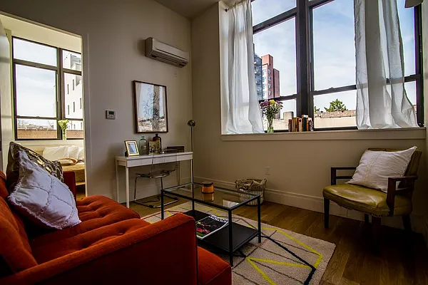 Rented by Nooklyn NYC LLC | media 150