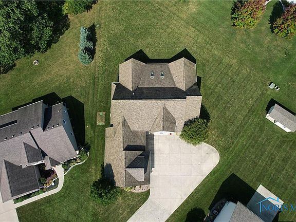 3rd image of 736 W Linden Ave
