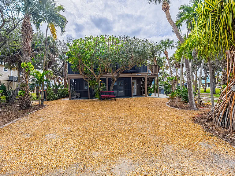 5372 Palmetto St — Photo 16