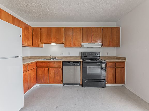 5th image of 1606 Cedarhill Dr