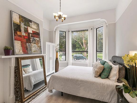 3rd image of 1522 Fell St #1