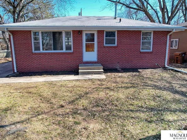710 N 68th St, Lincoln, NE 68505