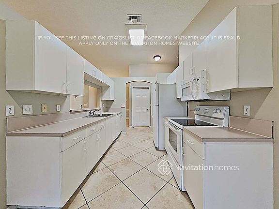 5th image of 4705 NW 76th St