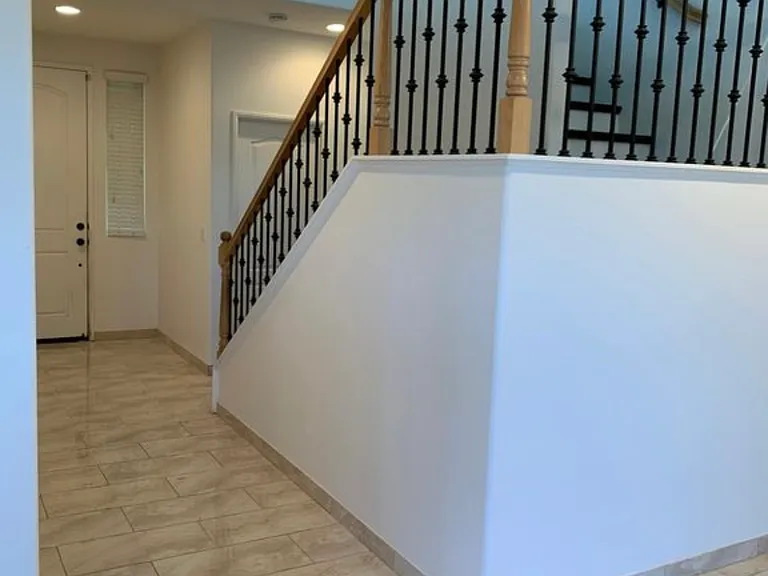 493 Birchwood Ln — Photo 3