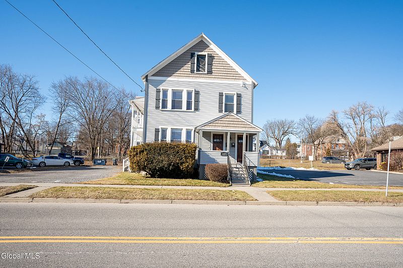 2nd image of 135 Maple Avenue