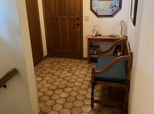 2422 County Road D W APT 1, Saint Paul, MN 55112