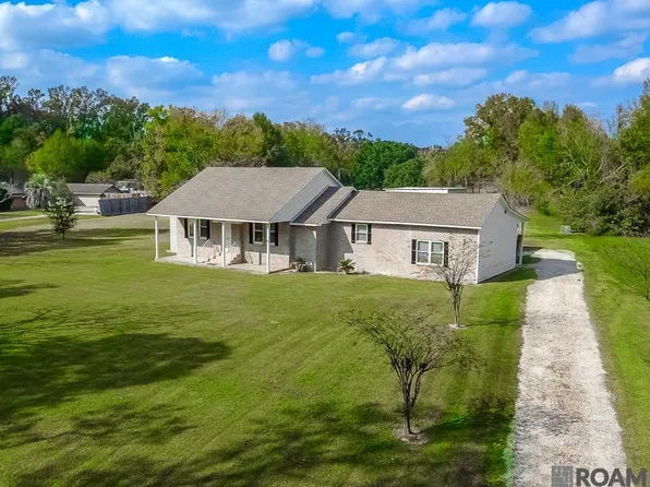 39076 David Dr, Prairieville, LA 70769