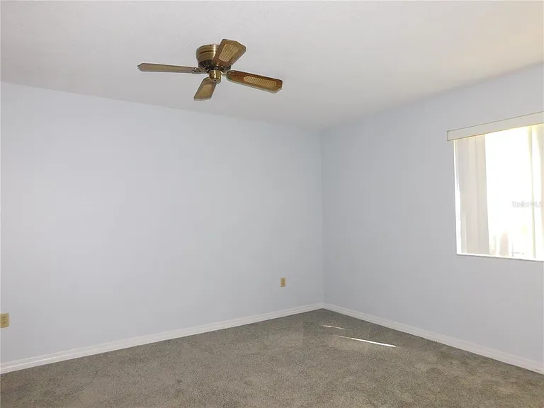 1118 Spring Meadow Dr — Photo 12