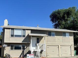 686 E Quail St, Sparks, NV 89431