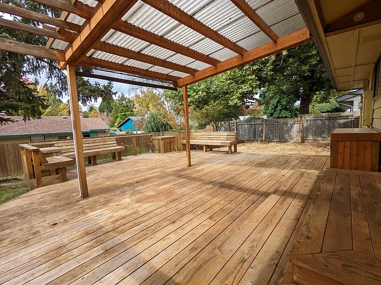 3170 University St — Photo 18