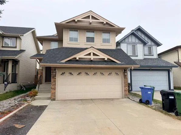 184 E Panora Close NW, Calgary, AB T3K 0K9