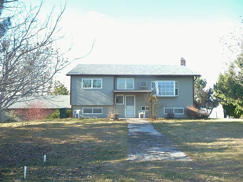 4296 Shorecrest Drive