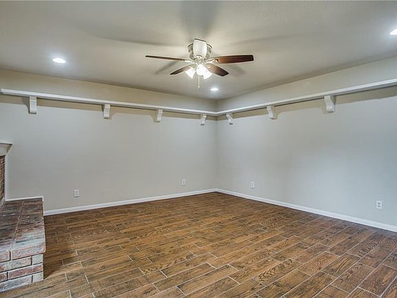 5th image of 7613 Four Winds Dr
