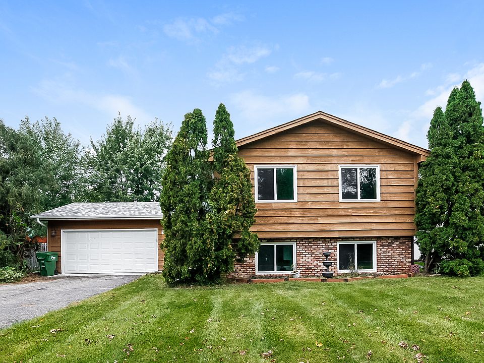 1st image of 817 124th Ln NE