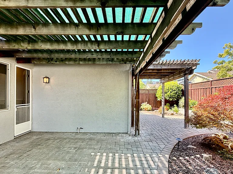 844 Signorelli Cir — Photo 26