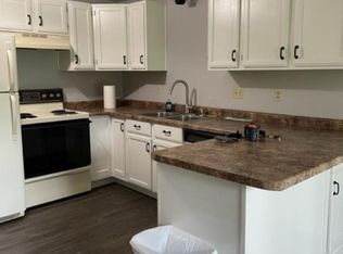 1663 Lily Dr, Green Bay, WI 54313