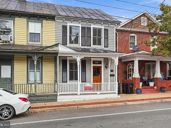 3rd image of 116 E Cork St