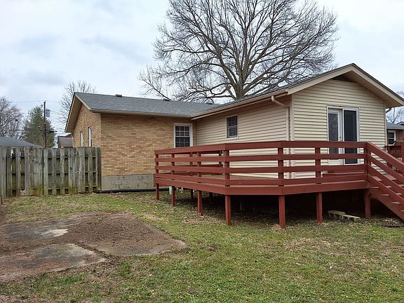 5th image of 610 Margot Ave