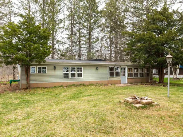 N6781 3rd Drive, Westfield, WI 53964