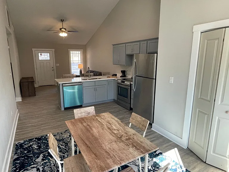 1308 S Main St — Photo 7